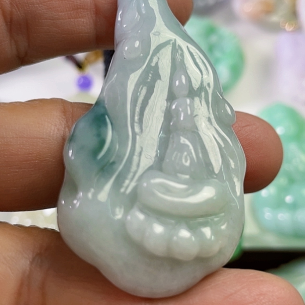 【闪购商品】翡翠吊坠(不含链)未镶嵌天然翡翠吊坠