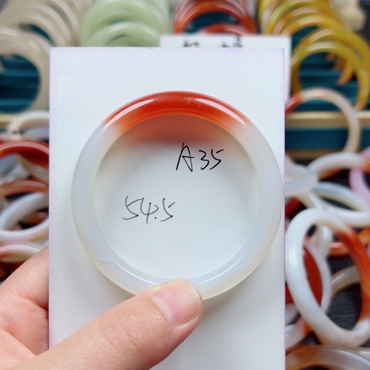 玛瑙/玉髓手镯未镶嵌