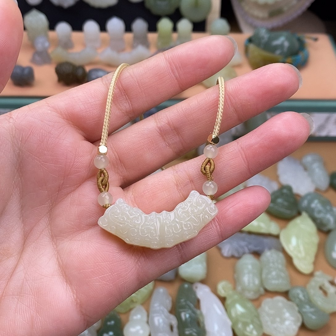 颈饰未镶嵌和田玉小*点