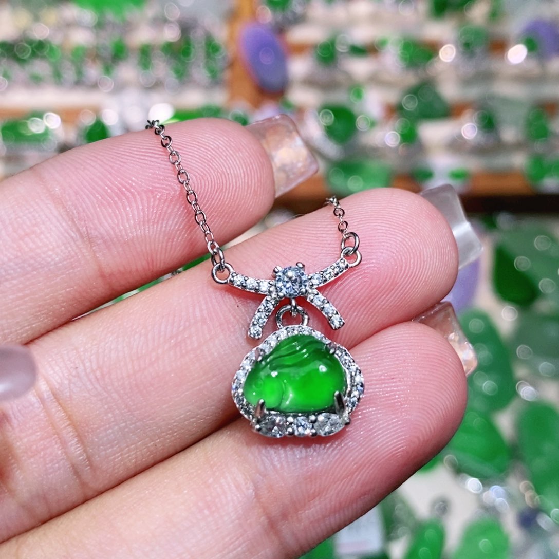 【闪购商品】未镶嵌挂件翡翠离****咪裸石