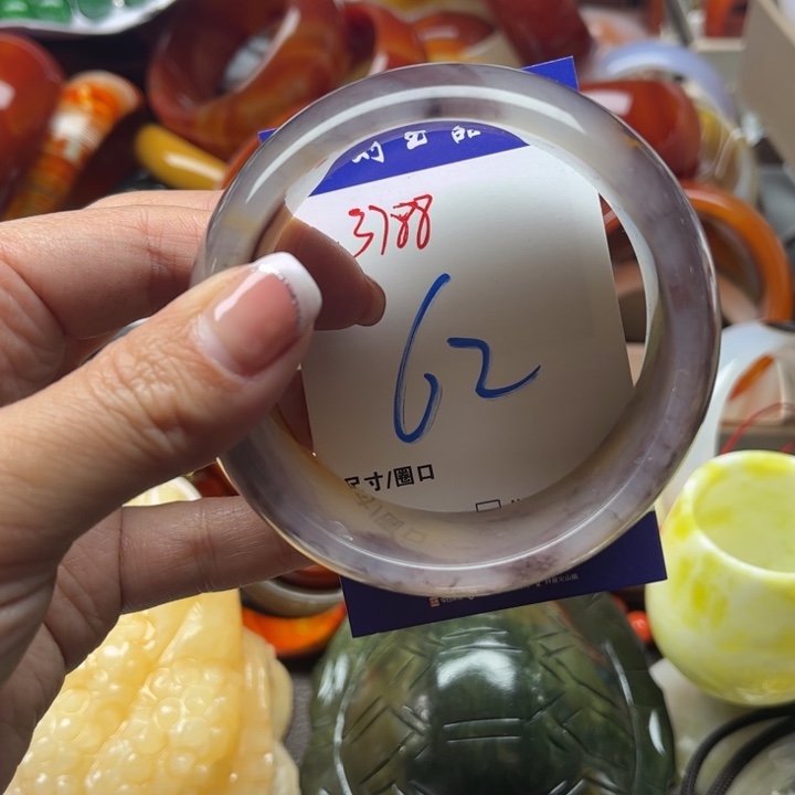 石英质玉手镯未镶嵌