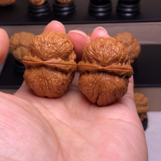 文玩核桃把件鸿运元宝54