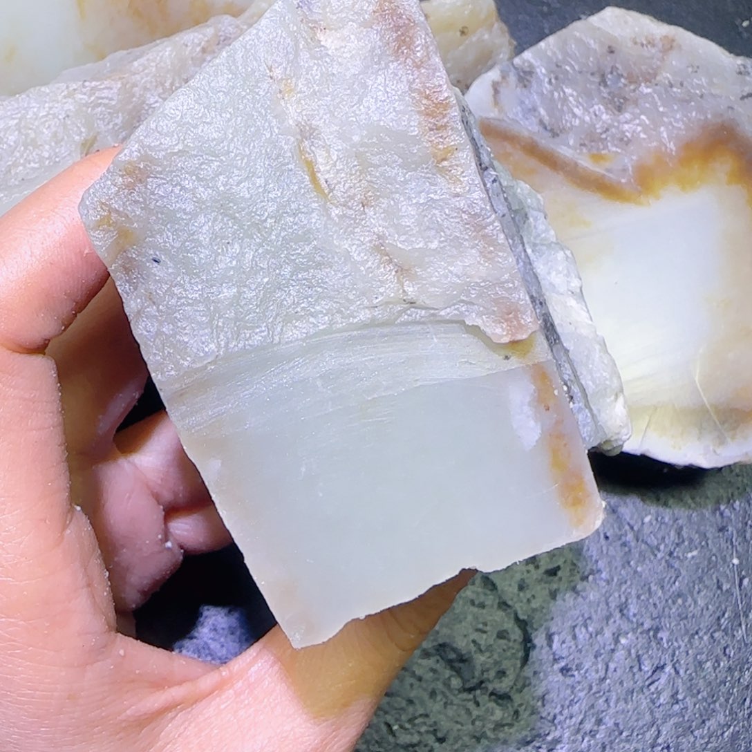 和田玉未镶嵌珠宝半成品