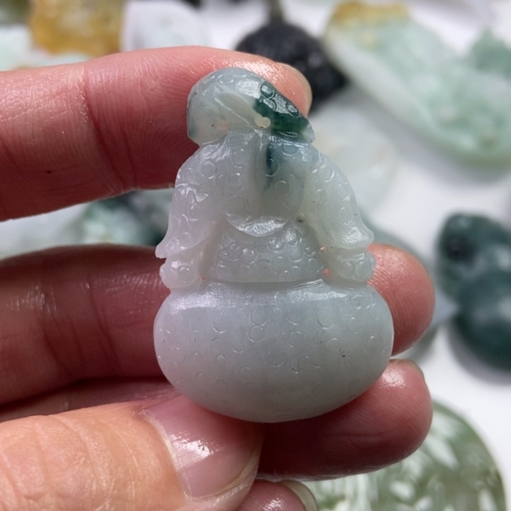 定制翡翠未镶嵌翡翠