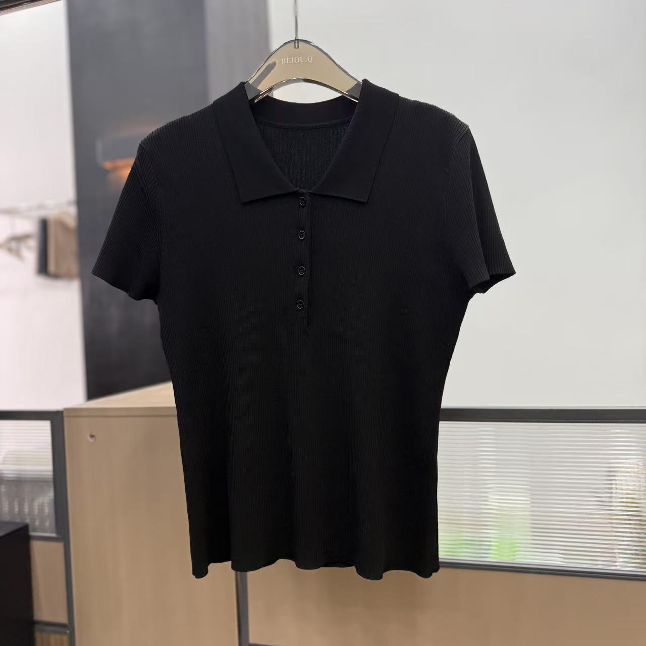 QQ 95216款polo领针织上衣（衣长55公分 胸宽40）