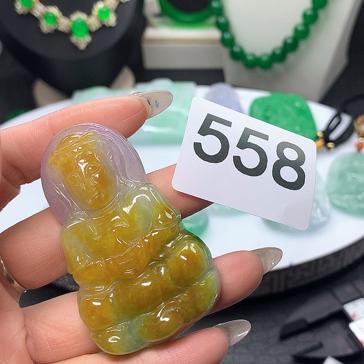 翡翠吊坠(赠链)未镶嵌