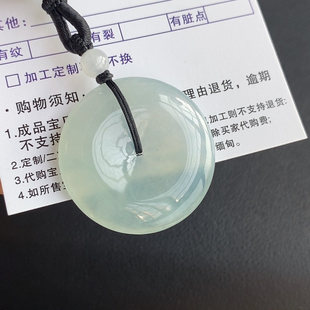 翡翠颈饰未镶嵌翡翠首饰