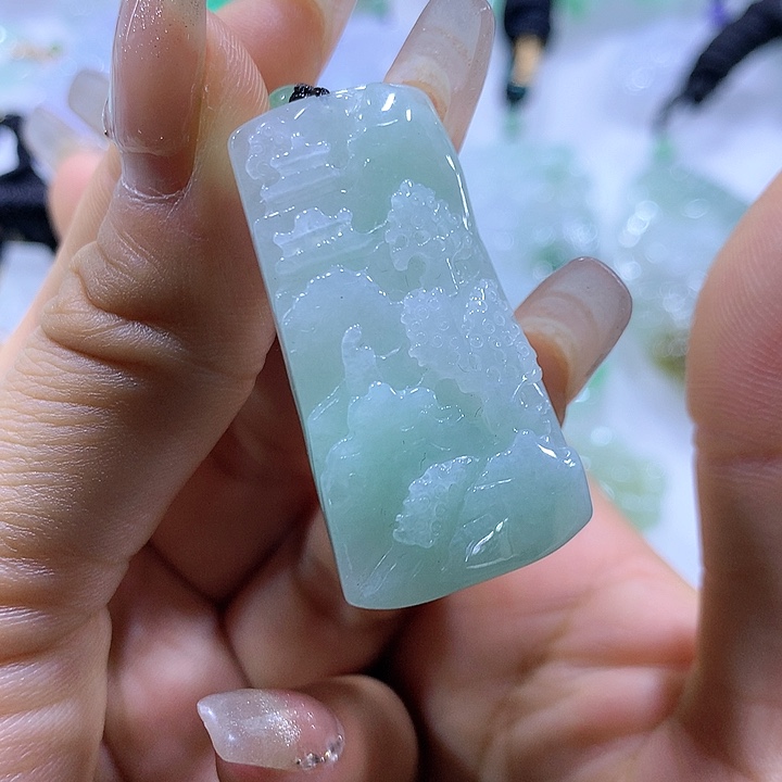 翡翠颈饰未镶嵌天然翡翠A货吊坠