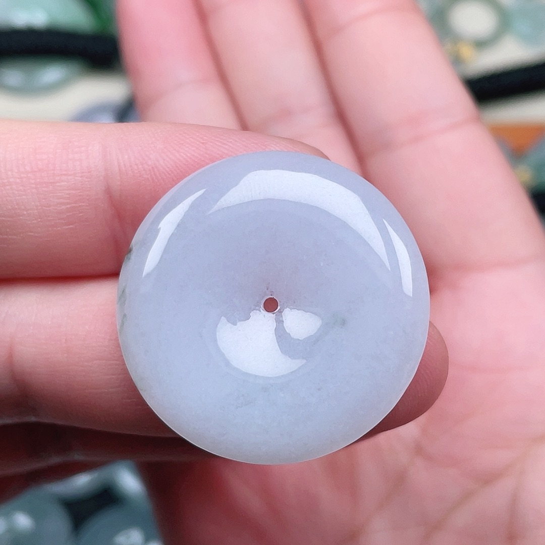 翡翠未镶嵌颈饰平安扣