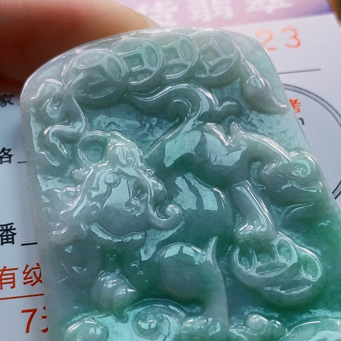 吊坠(不含链)未镶嵌翡翠