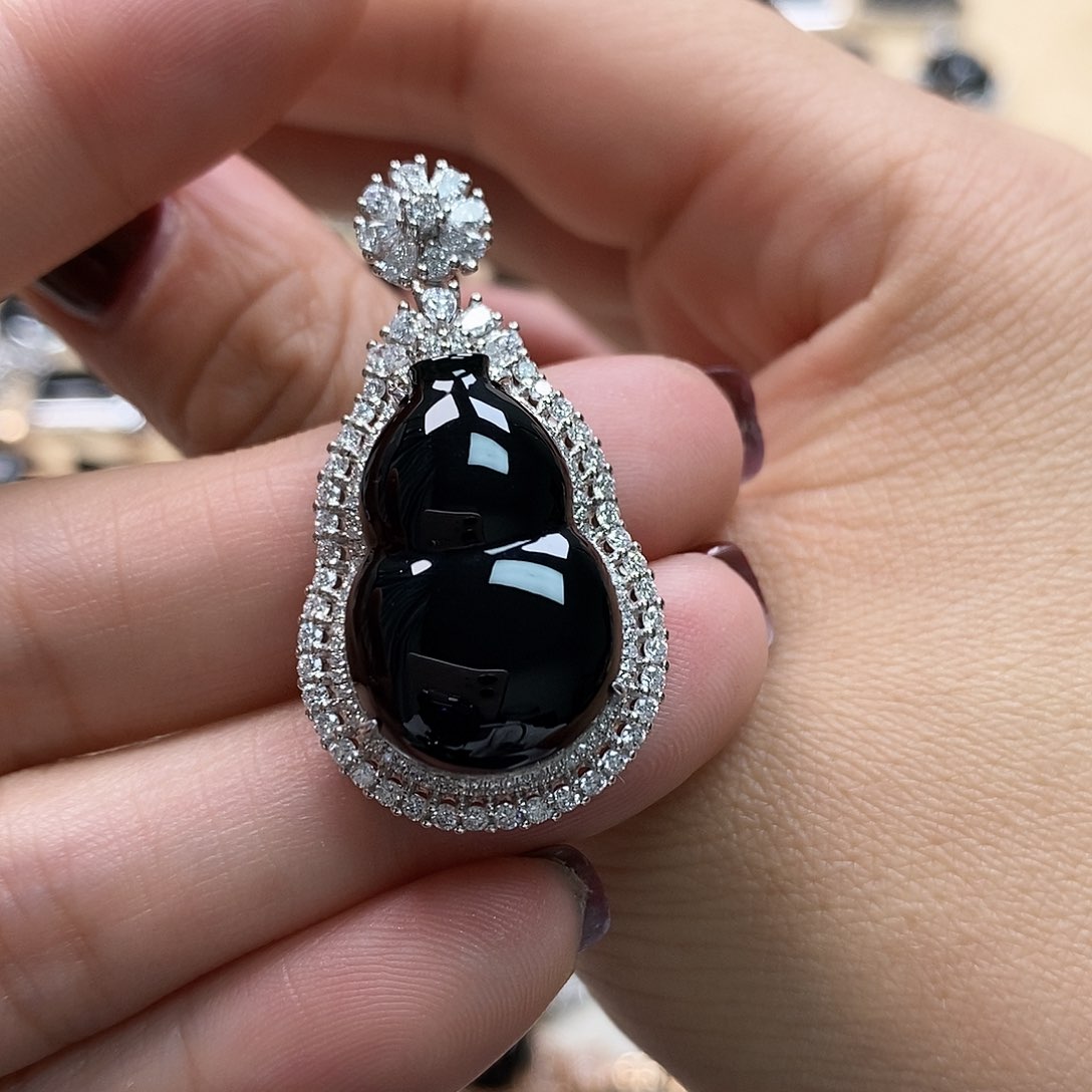 翡翠耳饰18K金镶嵌墨翠