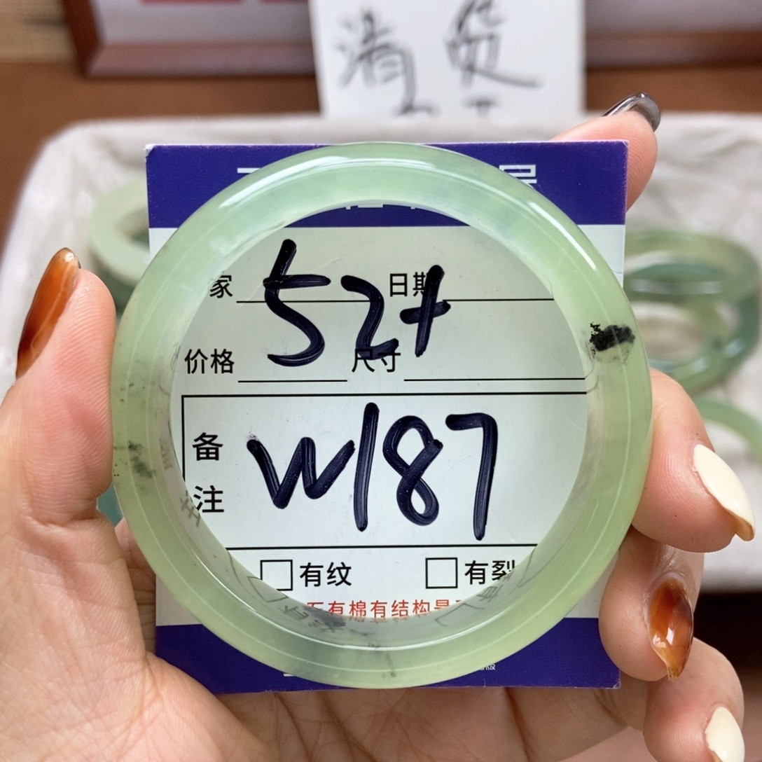 岫玉手镯手镯未镶嵌