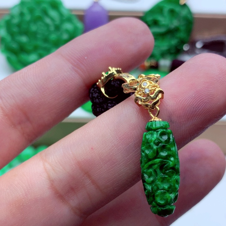 翡翠未镶嵌吊坠(不含链)