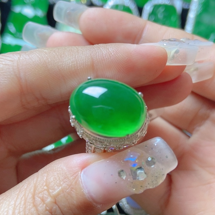 翡翠颈饰未镶嵌1838273。