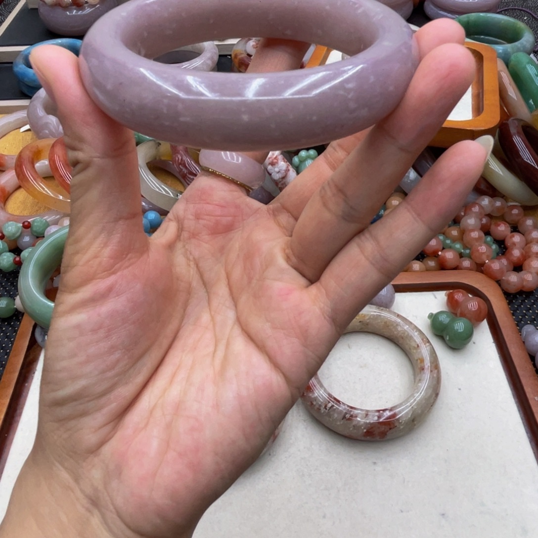 阳***成未镶嵌圈口62石英质玉