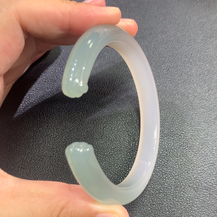 手镯玛瑙/玉髓未镶嵌