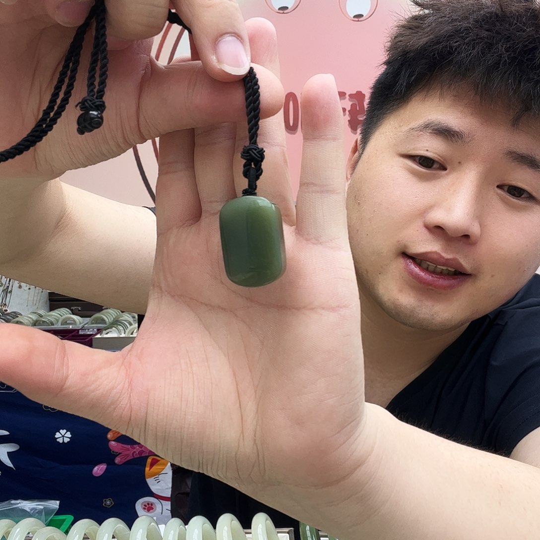 和田玉未镶嵌吊坠(不含链)