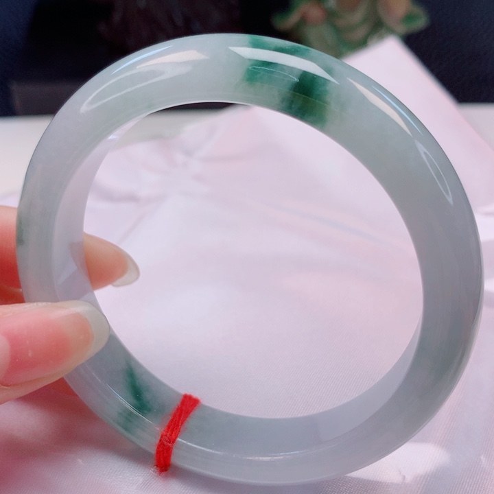 翡翠未镶嵌手镯57圈