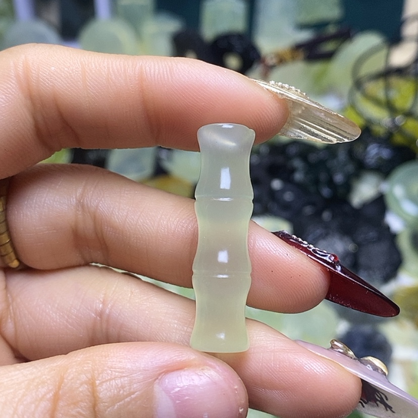 【闪购商品】蛇纹石玉颈饰未镶嵌