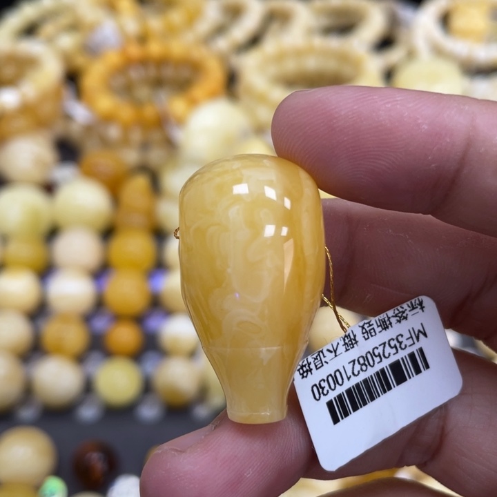 裸石蜜蜡未镶嵌17.5mm瑕疵焦皮 浓蜡