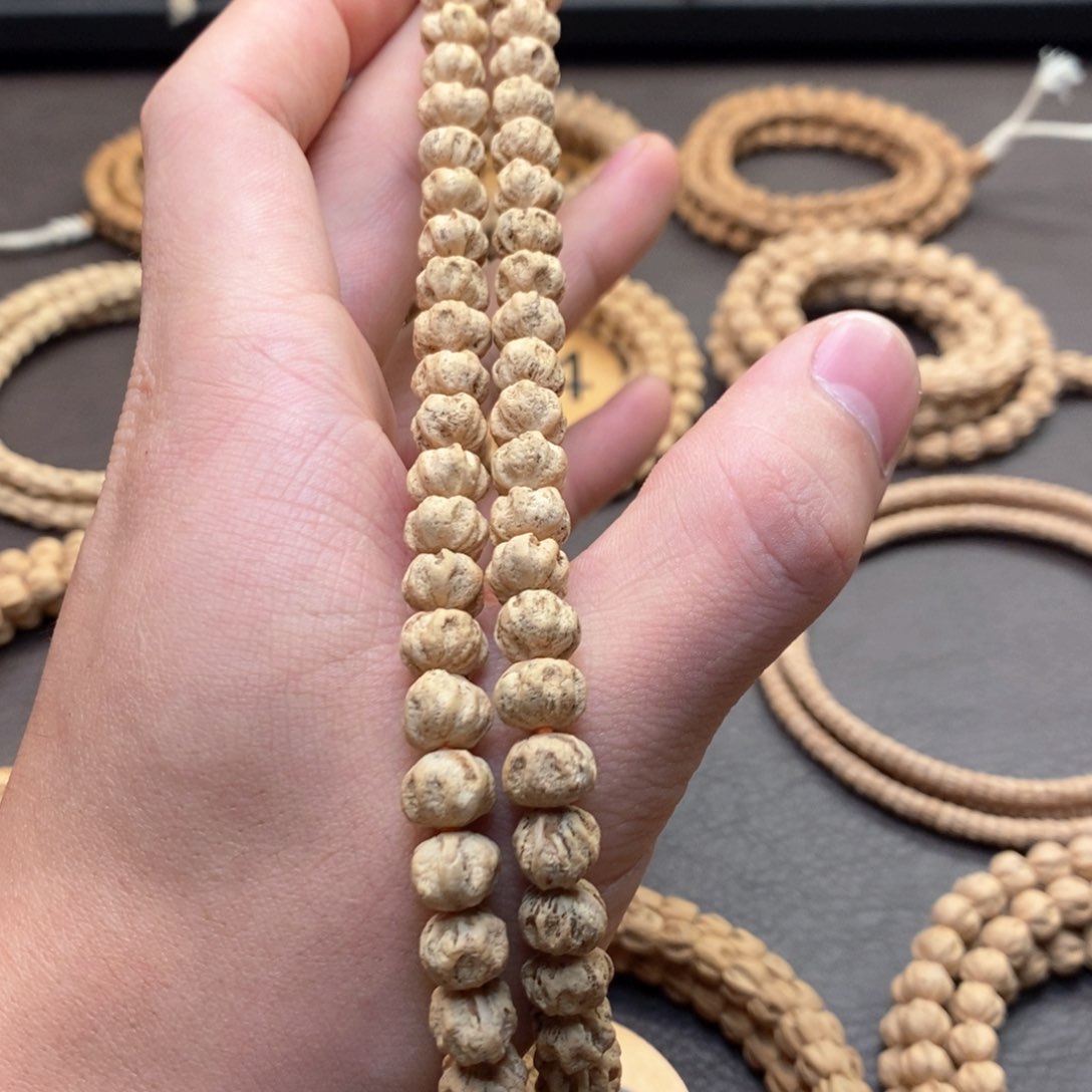 柏香籽/百香籽吊坠九*里