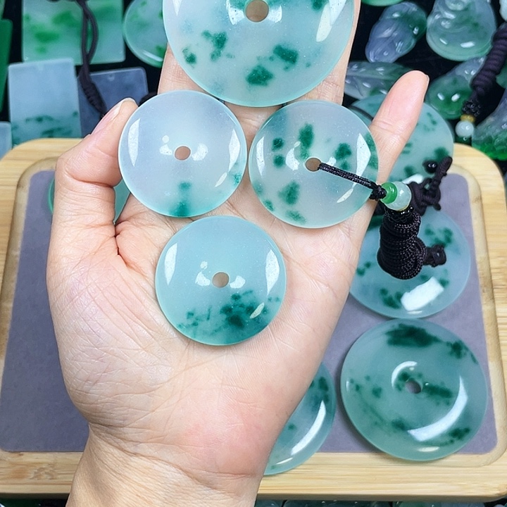 青***铜翡翠未镶嵌颈饰吊坠