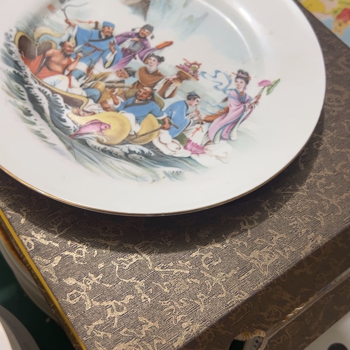 辛***斌瓷片陶瓷制品八仙➕盒