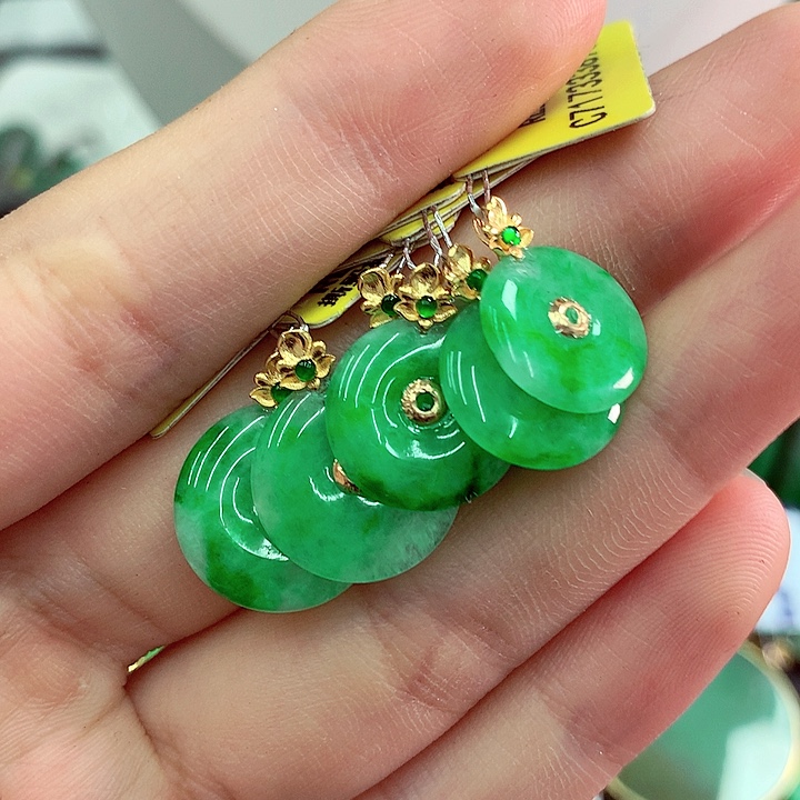 吊坠(不含链)18K金镶嵌翡翠