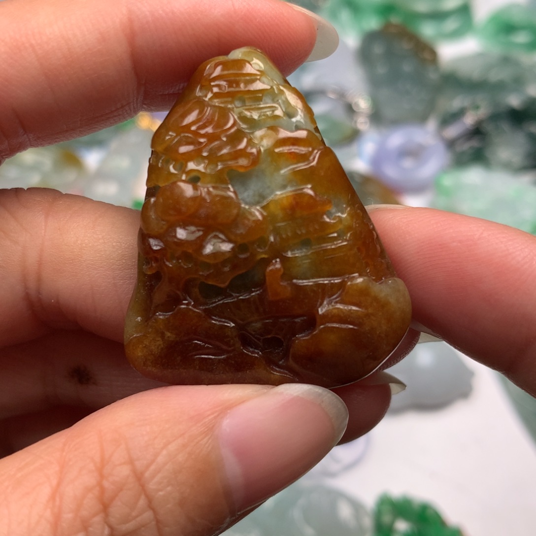 翡翠未镶嵌颈饰翡翠