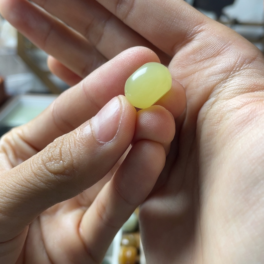 雲***上和田玉（糖玉）未镶嵌颈饰