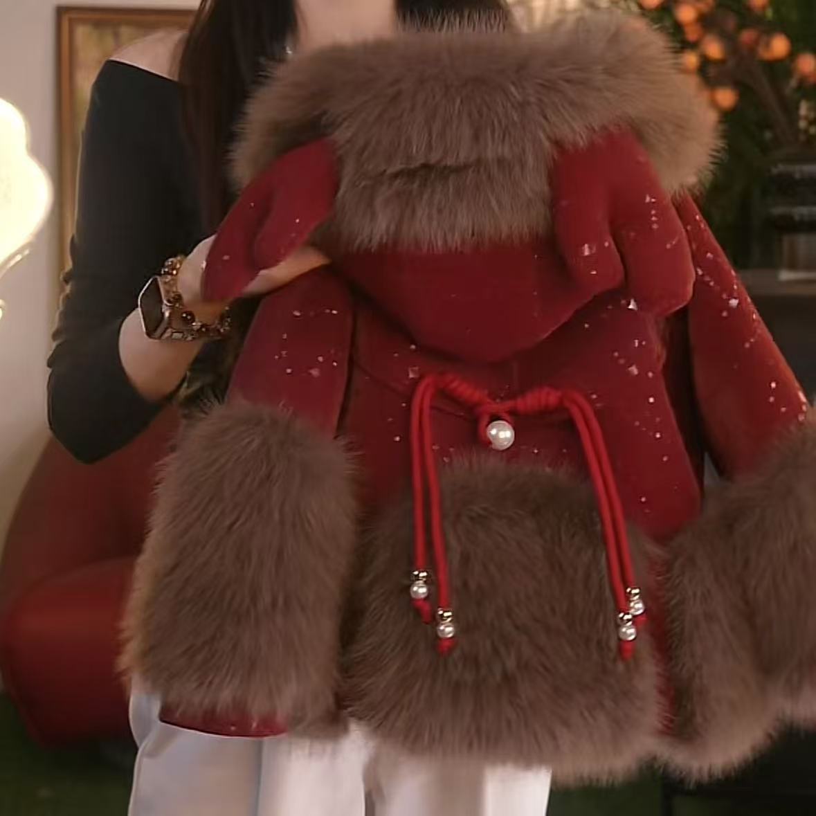 哎哟薇 清版【红果果】2025新款冬季保暖时尚洋气加厚外套