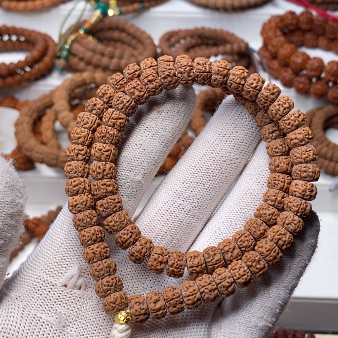 张***三金刚菩提手串五瓣龙切老树王，尺寸9.3