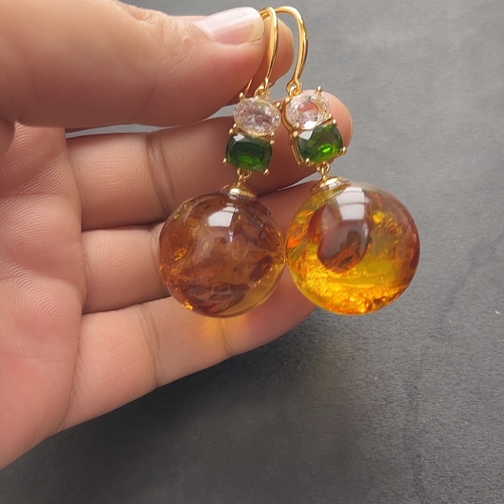 琥珀未镶嵌裸石耳坠