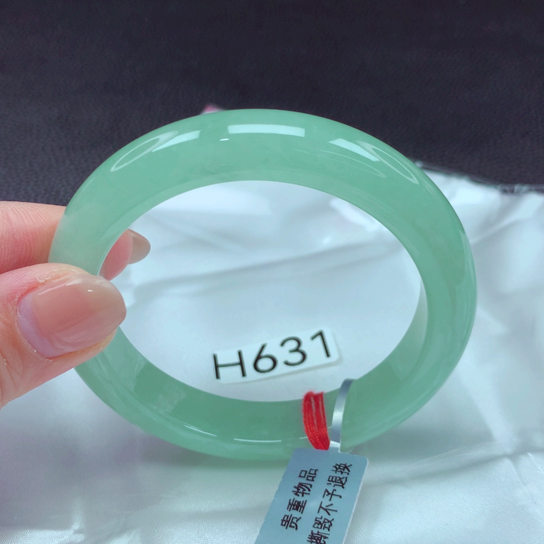 翡翠手镯未镶嵌手镯88