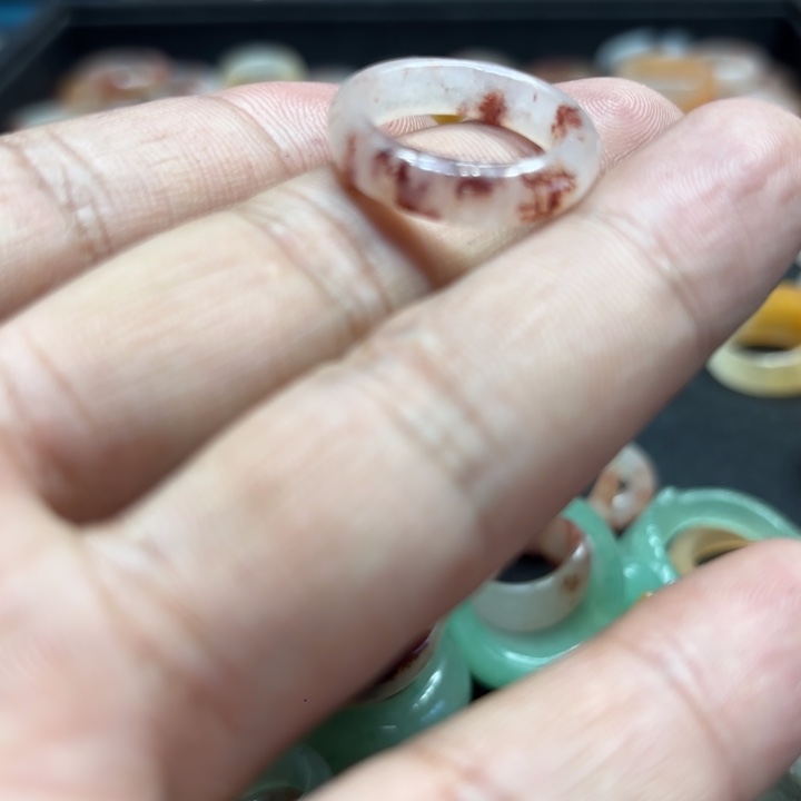 ****.石英岩玉合金颈饰
