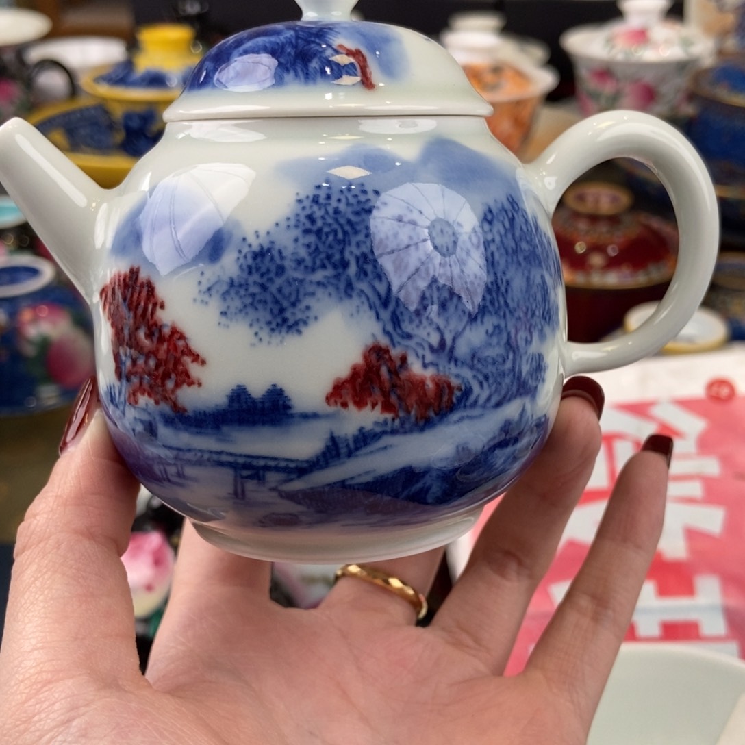 陶瓷艺术家的作品是一个非常