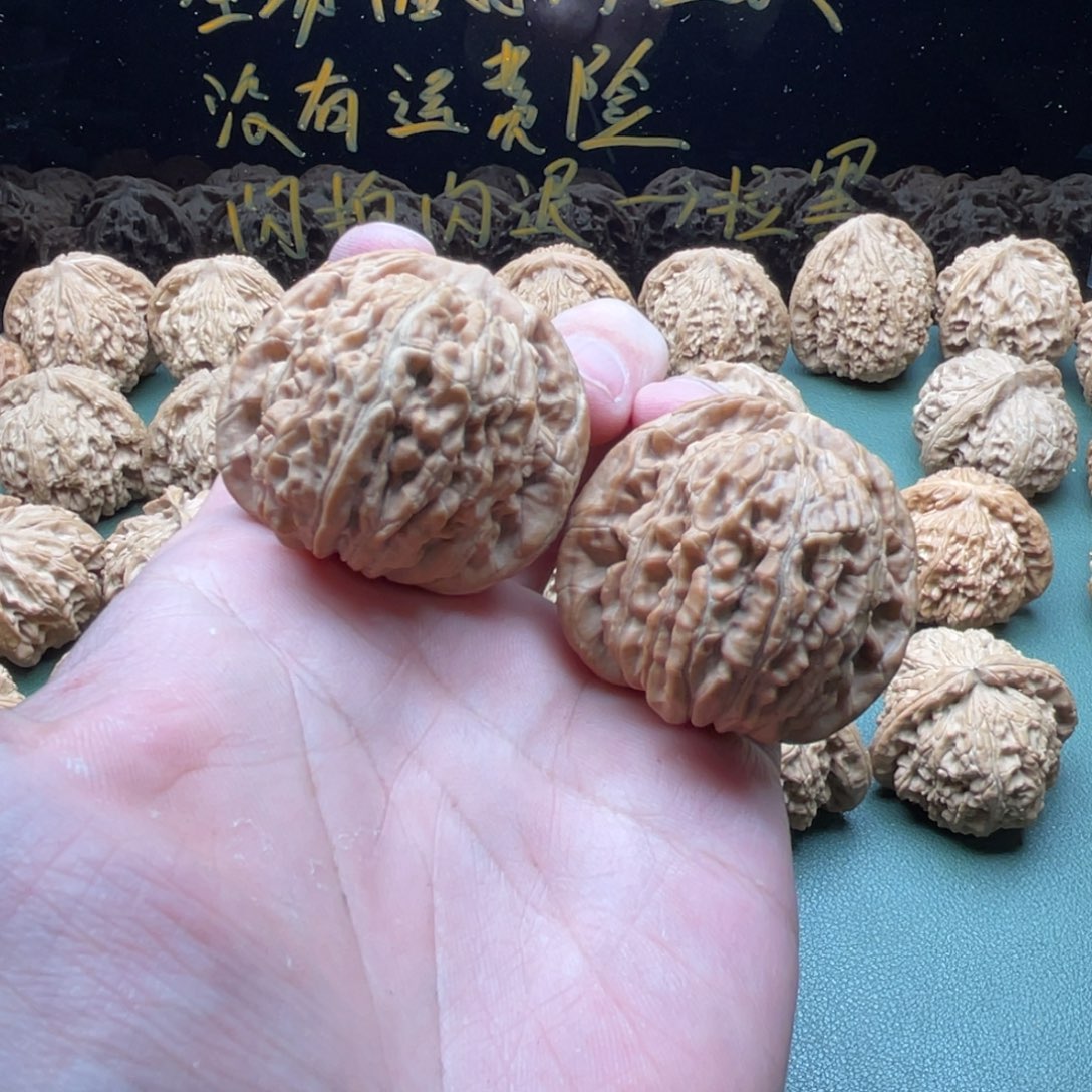 核桃把件激**学43全品四座楼