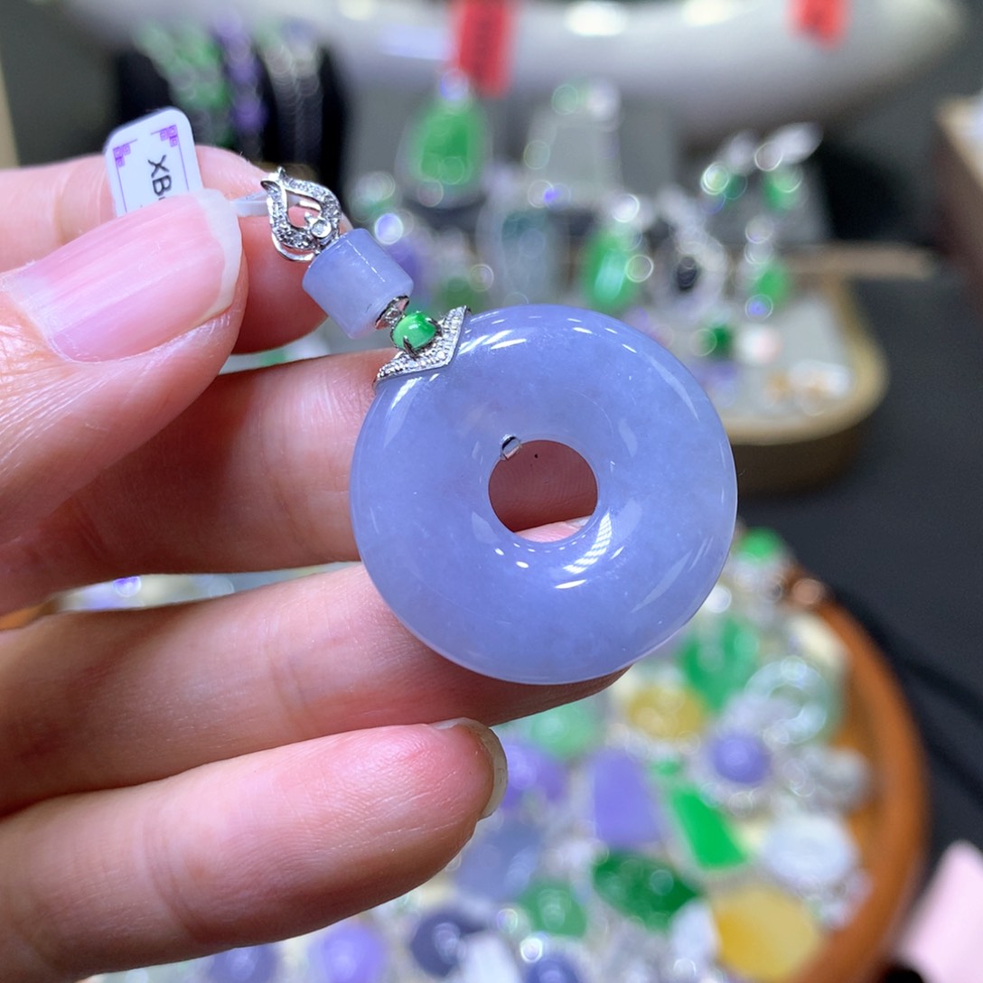 【闪购商品】翡翠颈饰18K金镶嵌翡翠吊坠项链