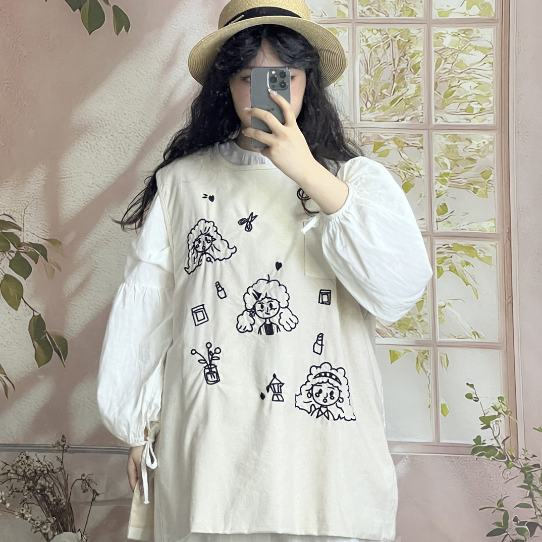 日系 上喜同款涂鸦可爱马甲叠穿刺绣马甲背心春秋季新款减龄女装