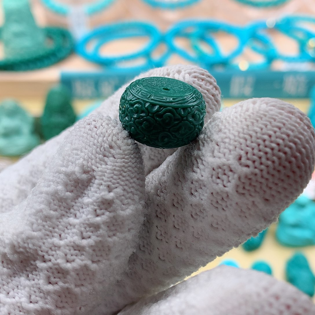 绿松石颈饰未镶嵌