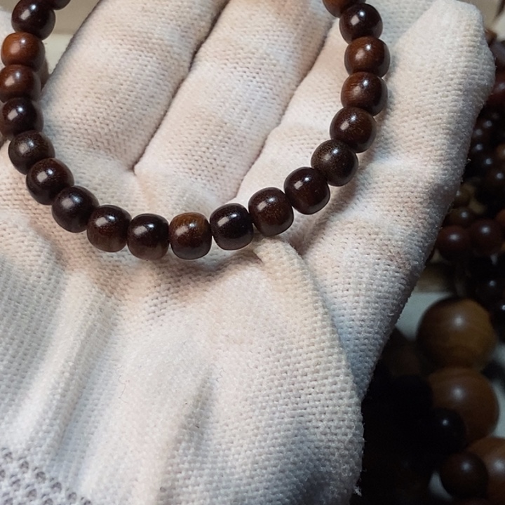 余***好檀香木老山檀香檀香王0.6*0.7，焦糖奶甜香