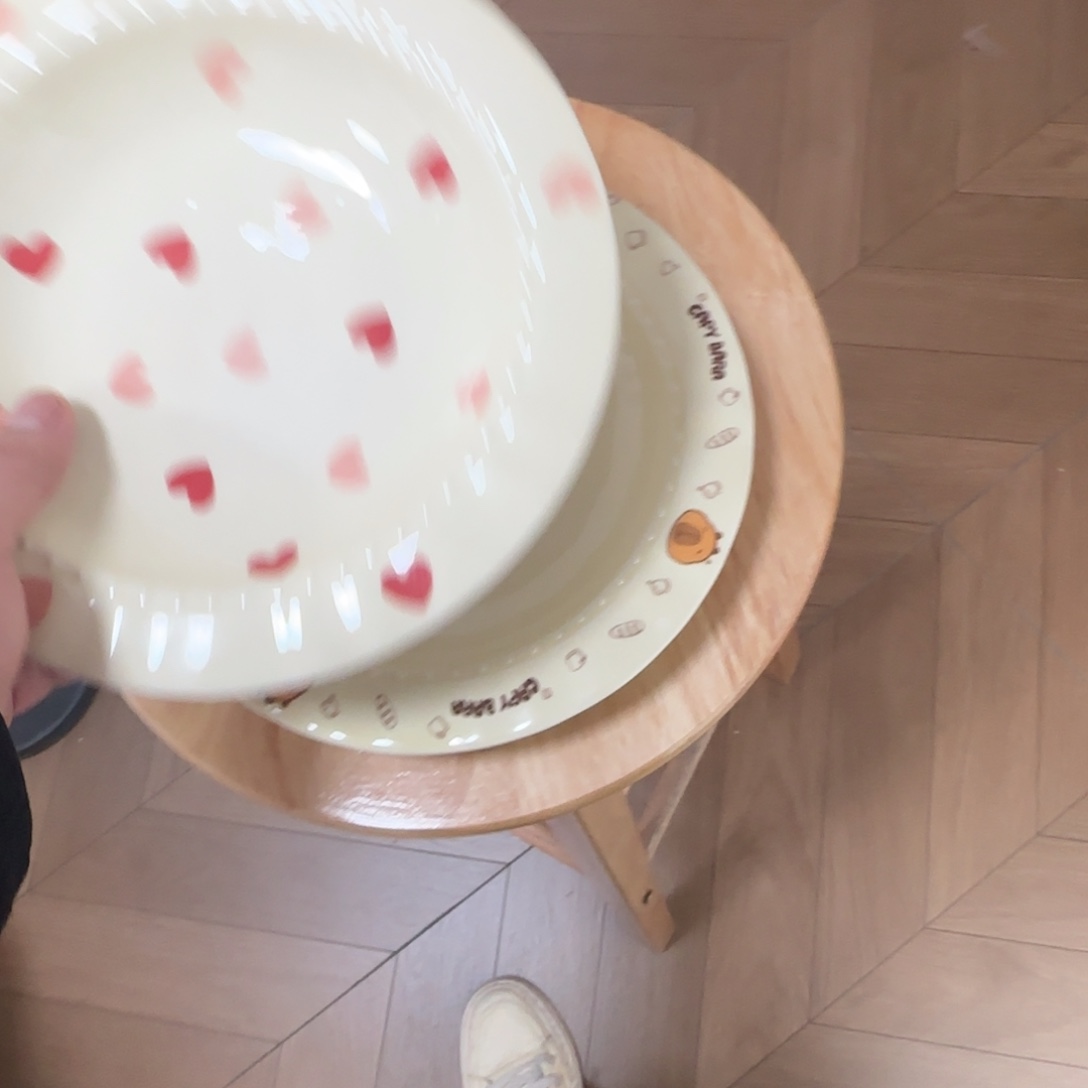 鼠***儿爱心盘子+卡皮吧啦盘子