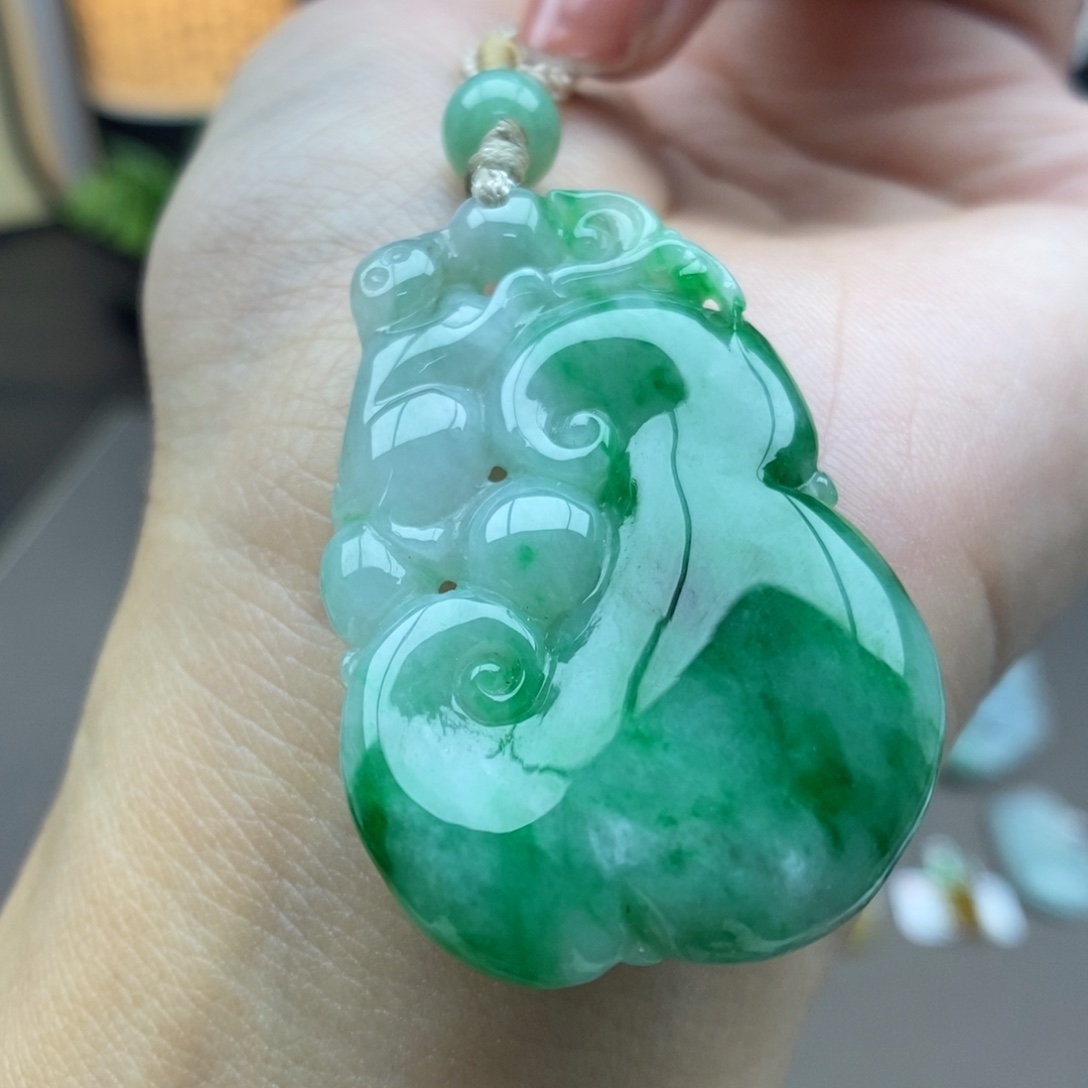 翡翠未镶嵌颈饰吊坠33