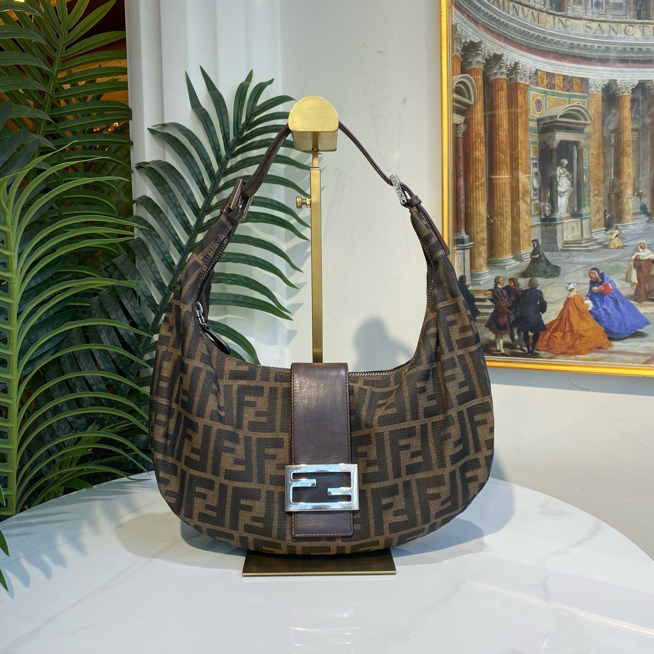 95新 FENDI/芬迪 多宝二奢/53180/豌豆半月腋下包