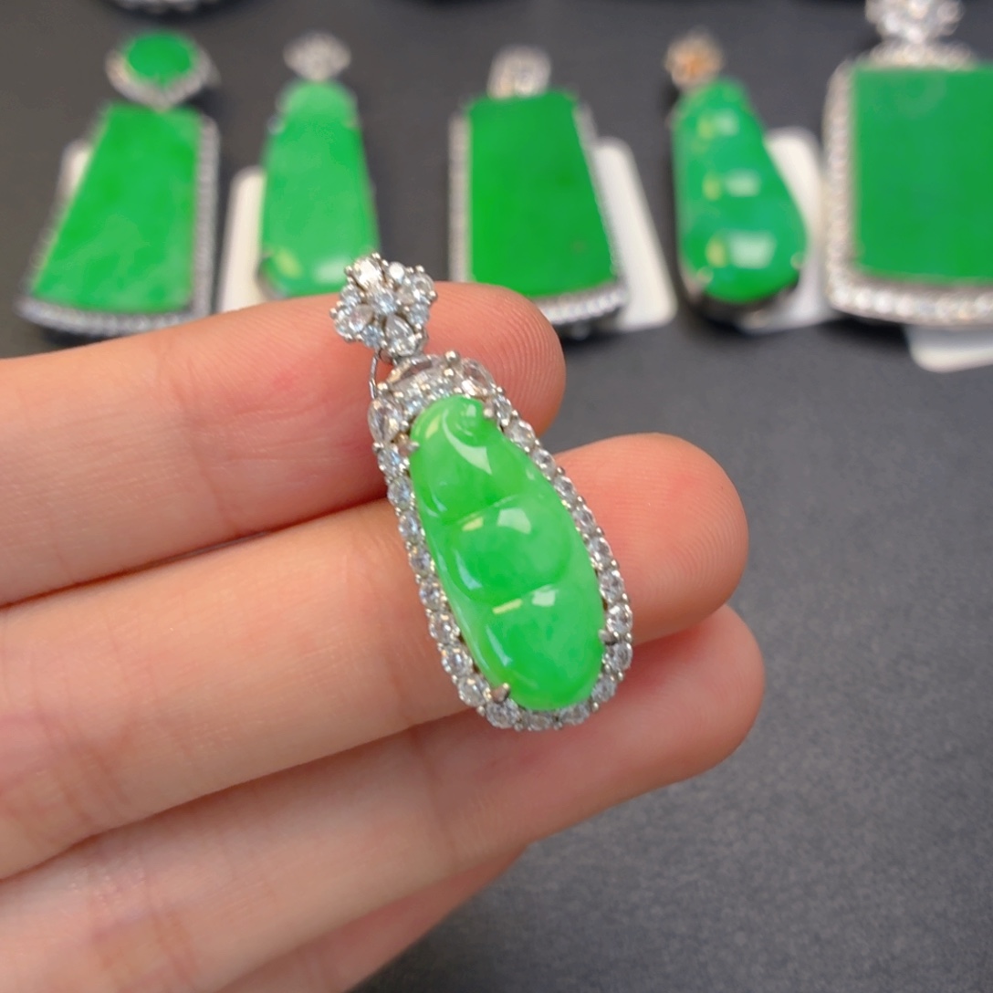 翡翠银S925镶嵌颈饰