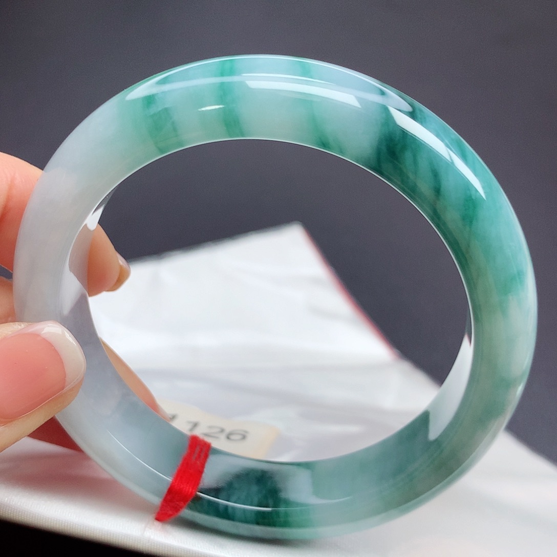 翡翠手镯未镶嵌88n n n n n n n n n