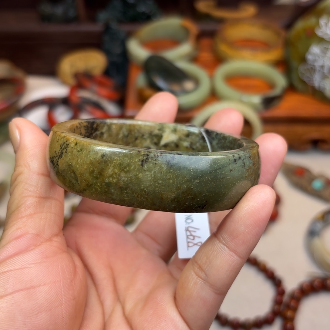 岫岩河磨玉（透闪石质玉）颈饰未镶嵌?****?