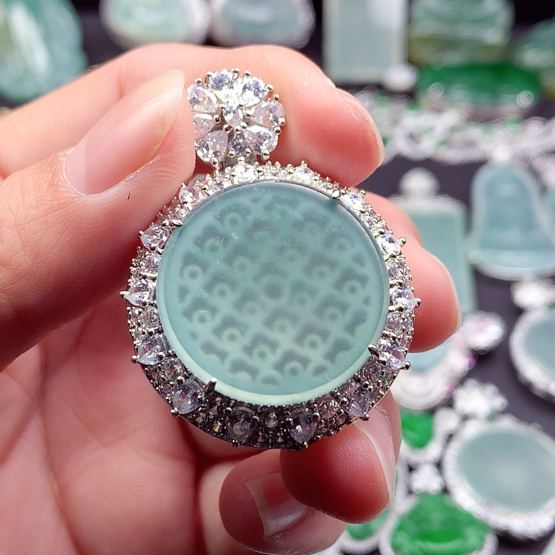 翡翠吊坠(不含链)未镶嵌