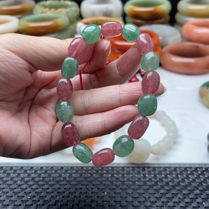 石英质玉手镯未镶嵌