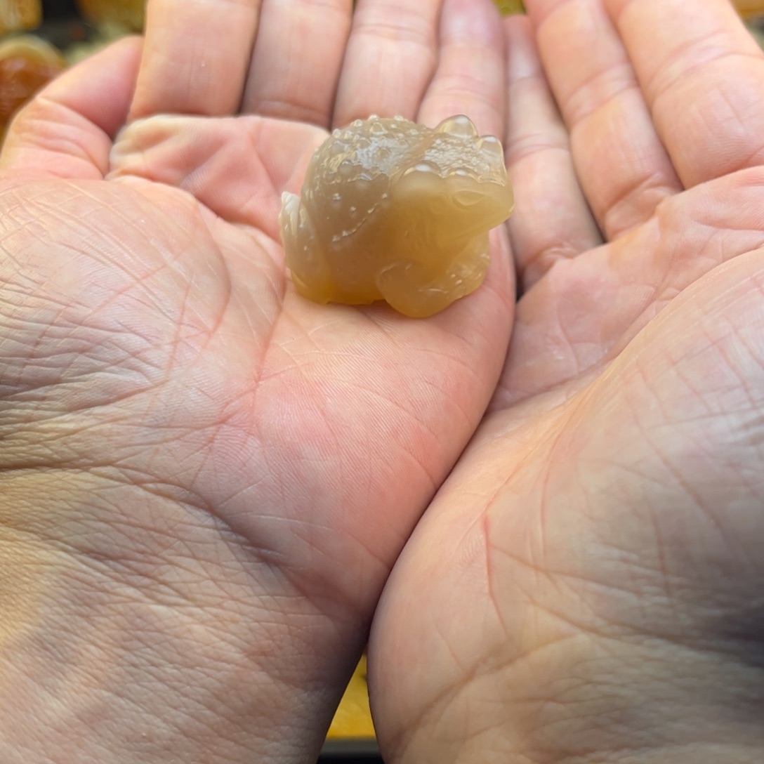 石英质玉黄蜡石挂件未镶嵌漫***路